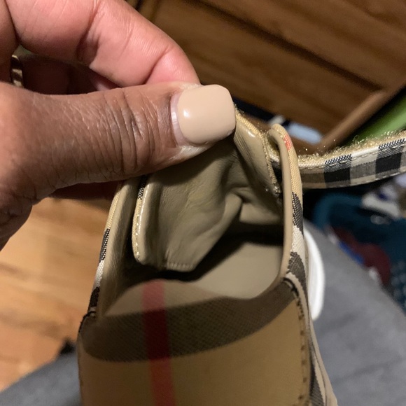 Shoes - Picture 3 of 4